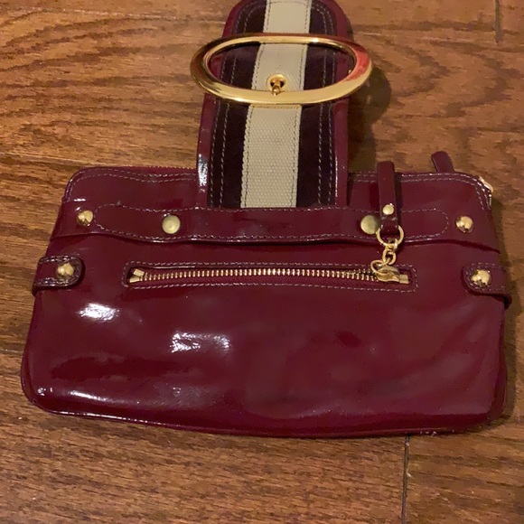 Juicy Couture burgundy patent leather clutch - Picture 5 of 11